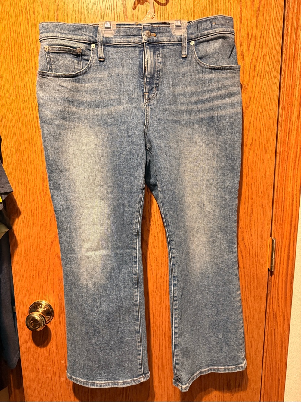 Madewell mid-rise kick out jeans size 32p